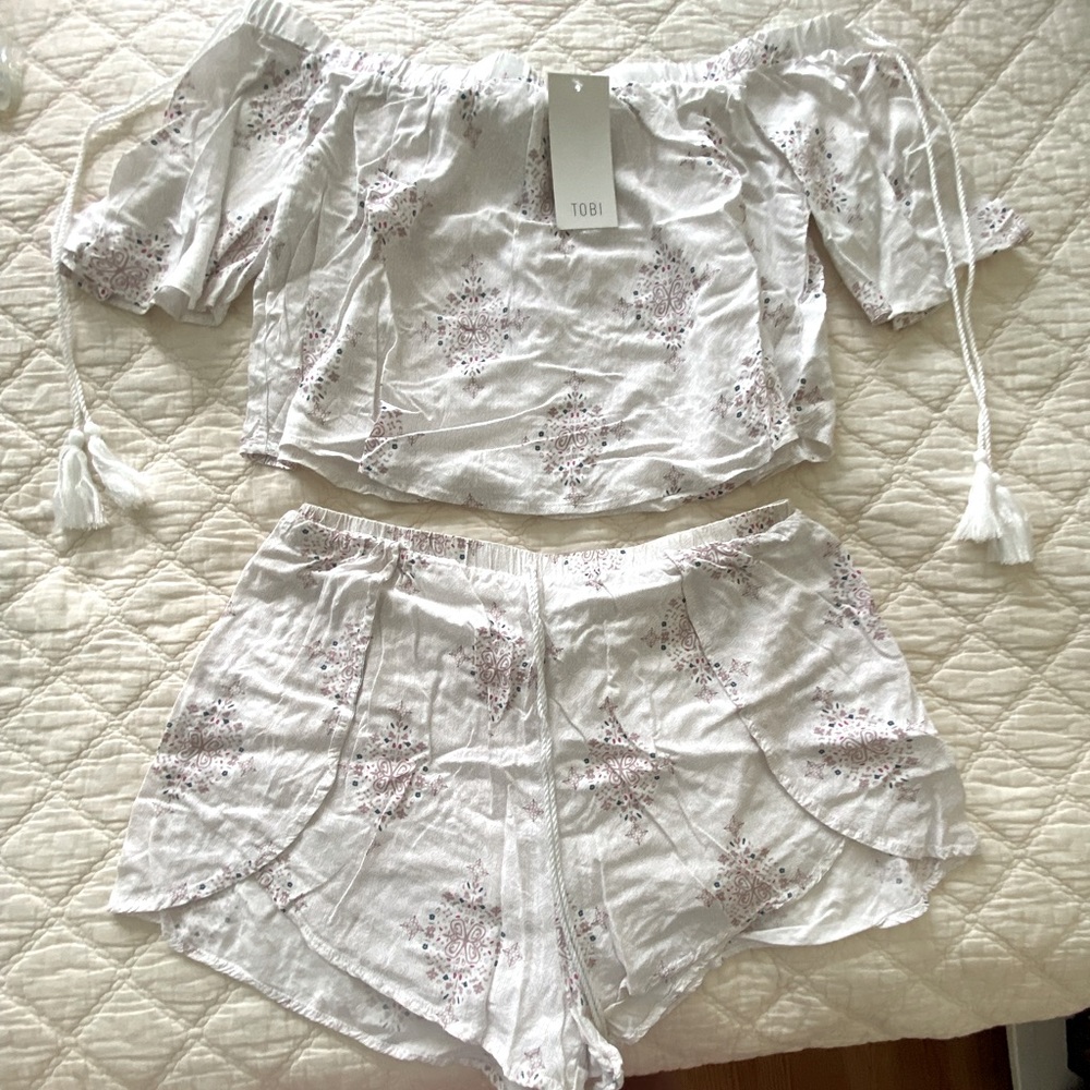 White And Blush Pattern Two Piece Set - image 1